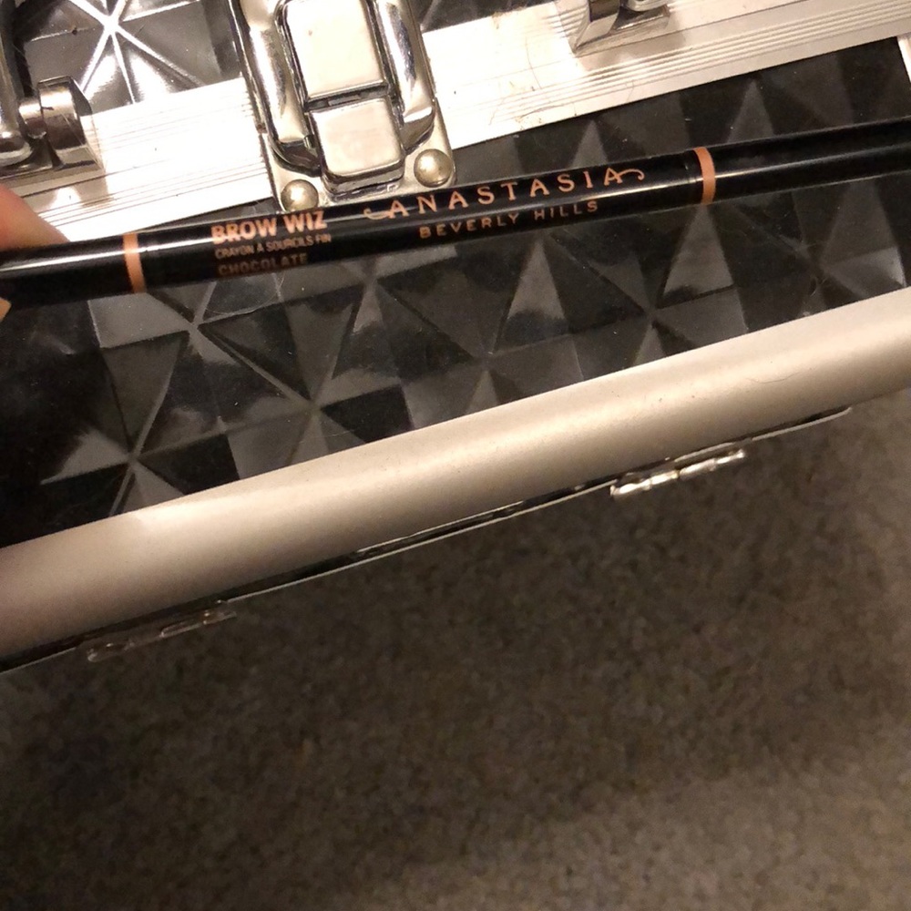 ABH brow wiz in chocolate